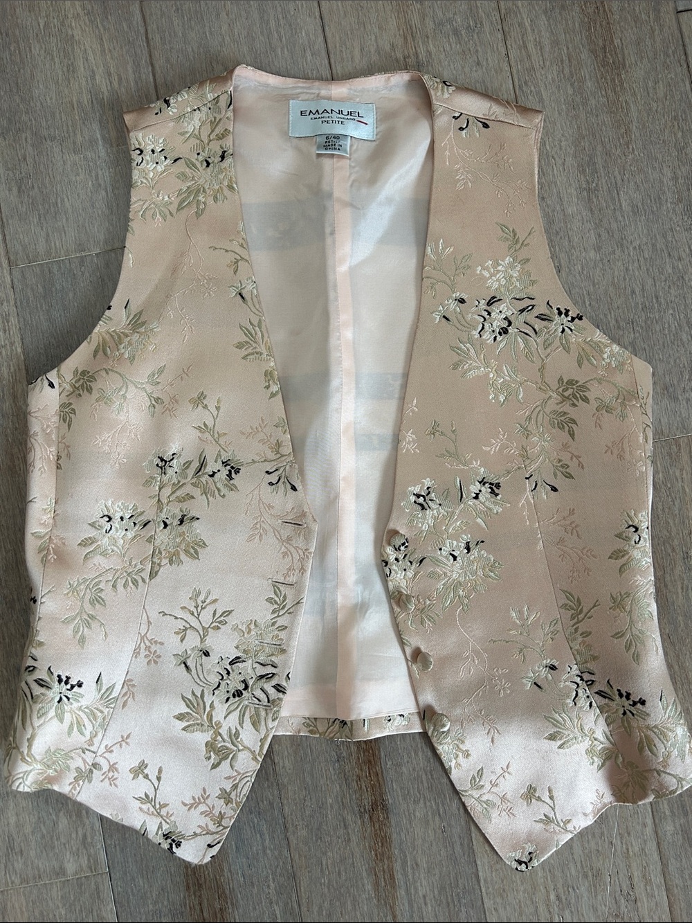 VTG silk Emanuel Embroidered Floral Vest in Blush mandarin asian style brocade - Picture 2 of 14